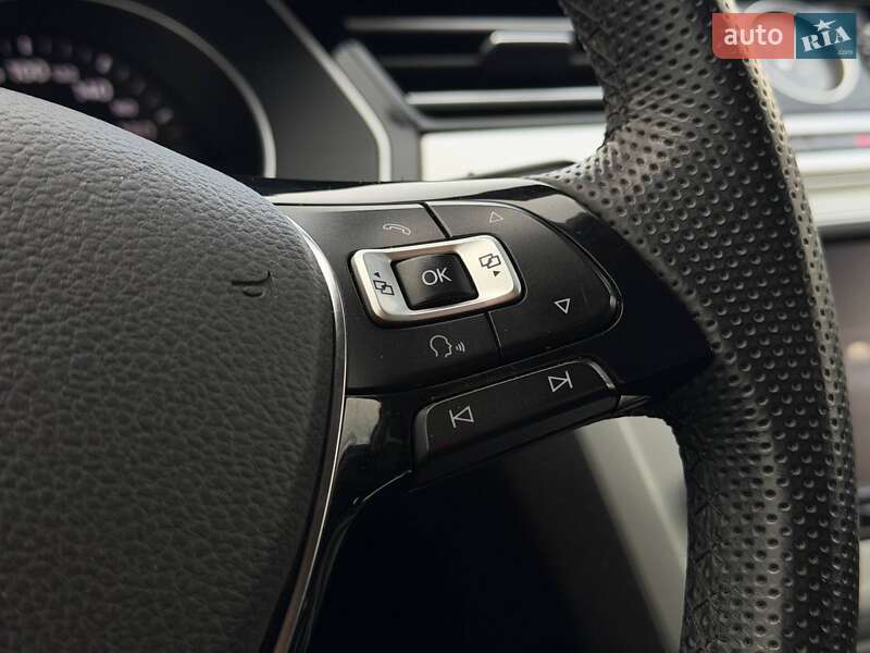 Седан Volkswagen Passat 2015 в Кривом Роге