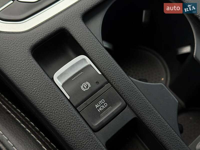 Седан Volkswagen Passat 2015 в Кривом Роге