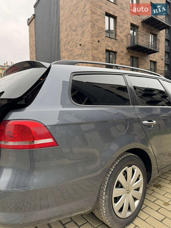Универсал Volkswagen Passat 2013 в Ивано-Франковске