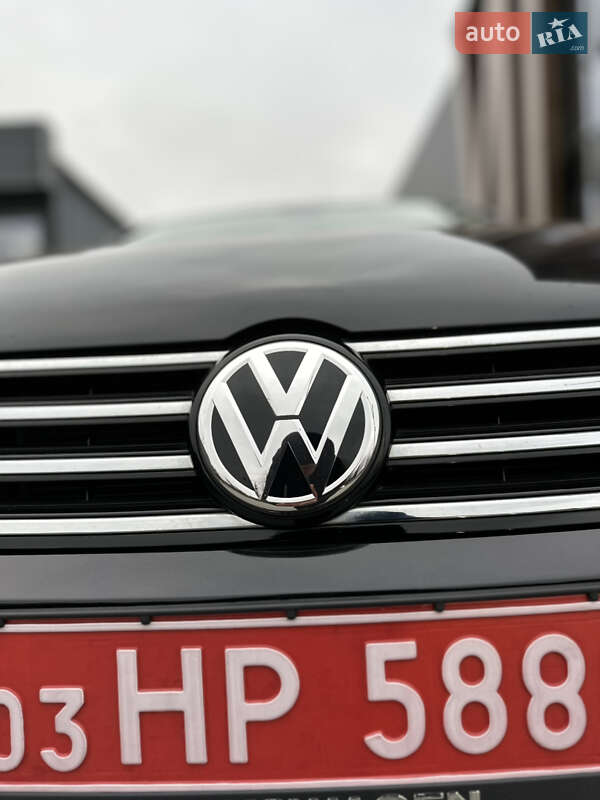Універсал Volkswagen Passat 2011 в Луцьку