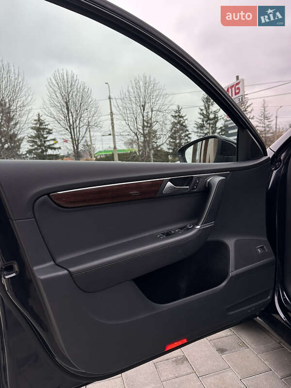 Універсал Volkswagen Passat 2011 в Луцьку