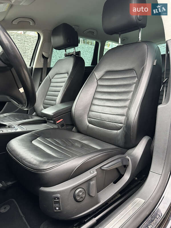 Універсал Volkswagen Passat 2011 в Луцьку