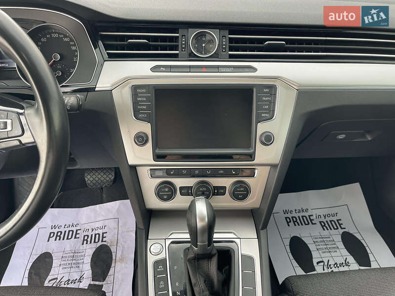 Універсал Volkswagen Passat 2017 в Ужгороді