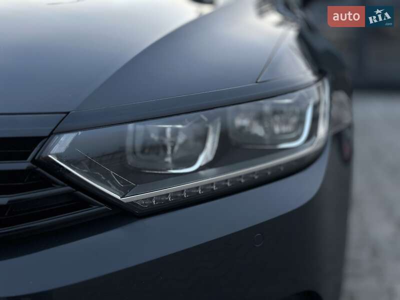 Универсал Volkswagen Passat 2015 в Черновцах