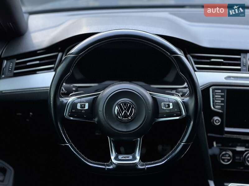 Универсал Volkswagen Passat 2015 в Черновцах