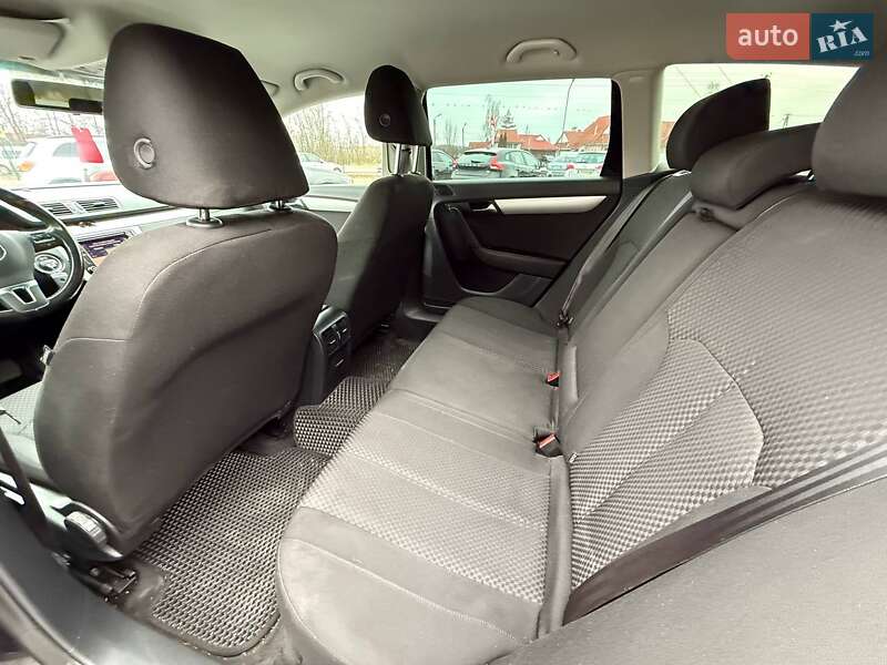 Универсал Volkswagen Passat 2012 в Коломые