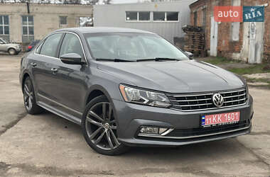 Седан Volkswagen Passat 2017 в Кременчуці