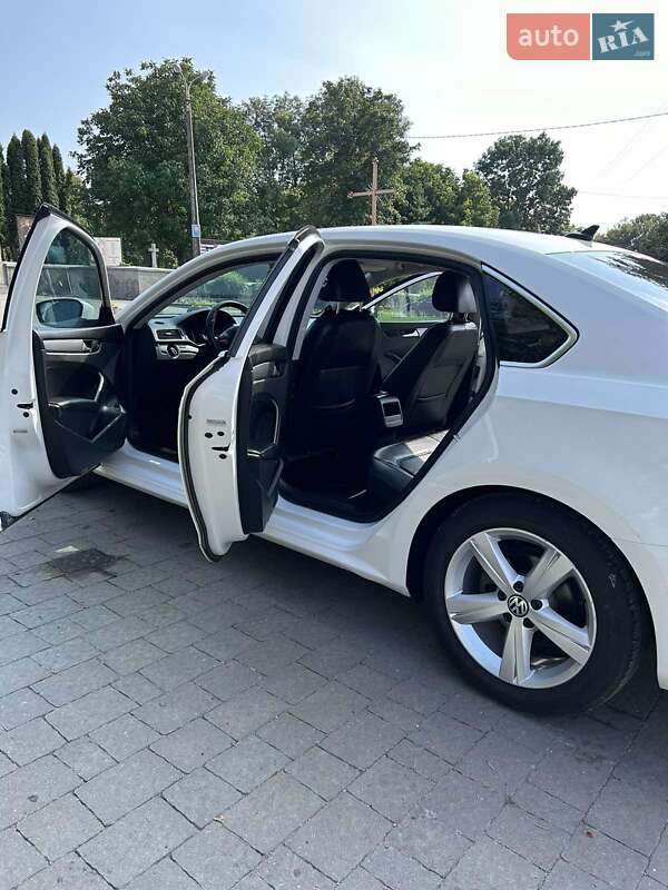 Седан Volkswagen Passat 2015 в Хмельницком
