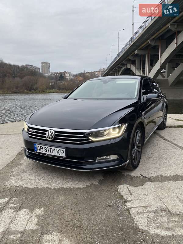 Седан Volkswagen Passat 2015 в Виннице