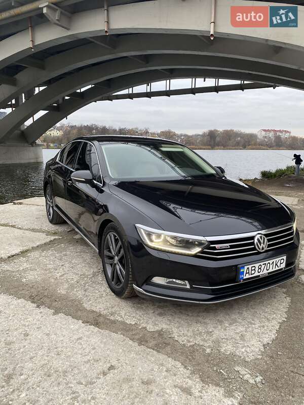 Седан Volkswagen Passat 2015 в Виннице