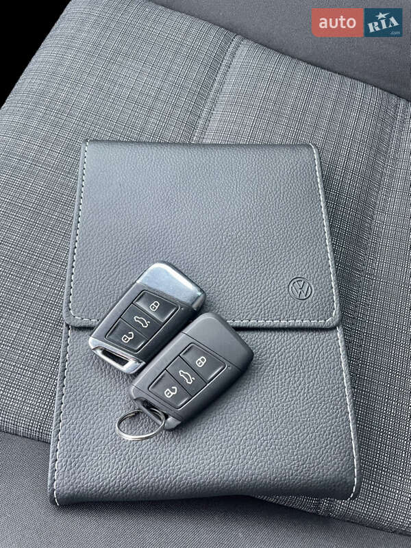 Универсал Volkswagen Passat 2020 в Дубно