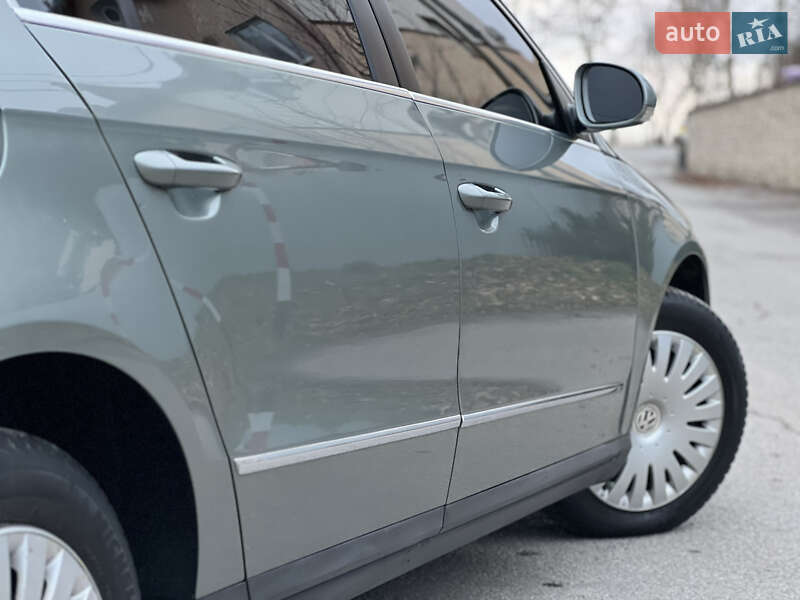 Седан Volkswagen Passat 2006 в Тернополе