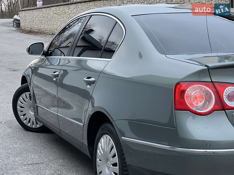 Седан Volkswagen Passat 2006 в Тернополе