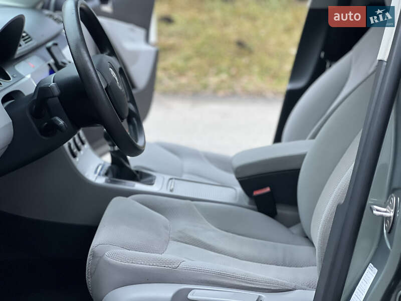 Седан Volkswagen Passat 2006 в Тернополе