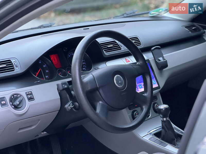Седан Volkswagen Passat 2006 в Тернополе