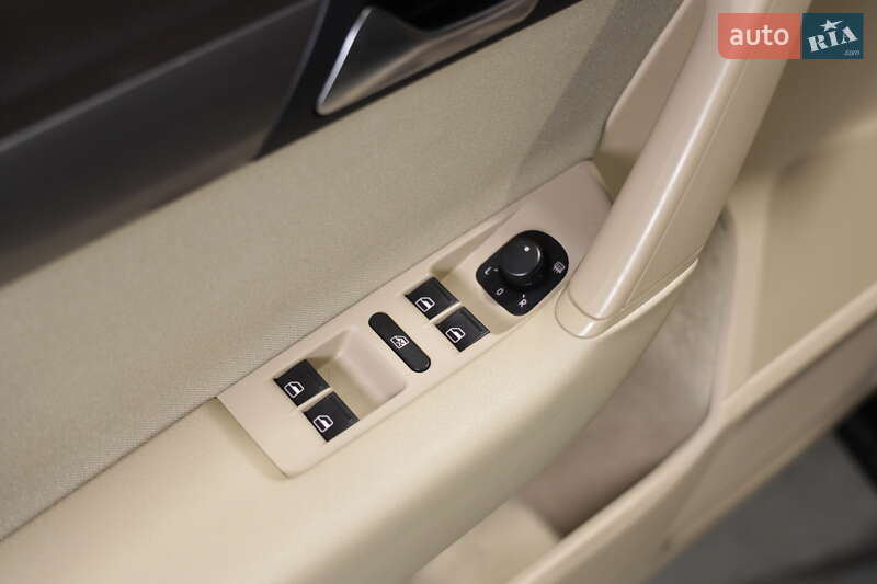 Универсал Volkswagen Passat 2013 в Луцке