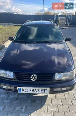 Універсал Volkswagen Passat 1996 в Любомлі