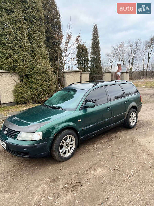 Седан Volkswagen Passat 1998 в Львове