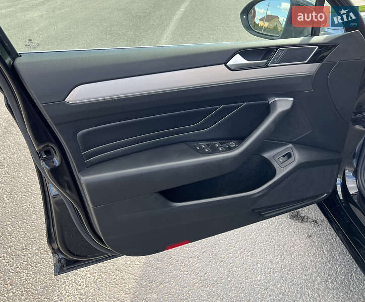 Универсал Volkswagen Passat 2020 в Львове