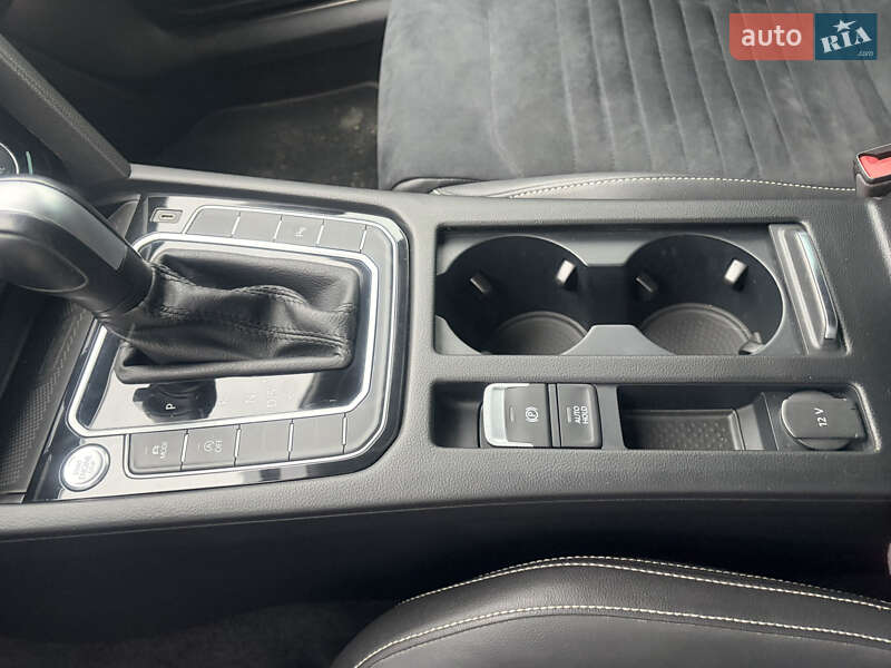 Универсал Volkswagen Passat 2020 в Львове