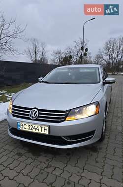 Седан Volkswagen Passat 2012 в Стрию