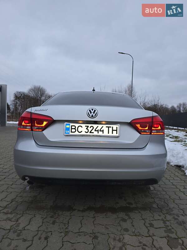 Седан Volkswagen Passat 2012 в Стрые