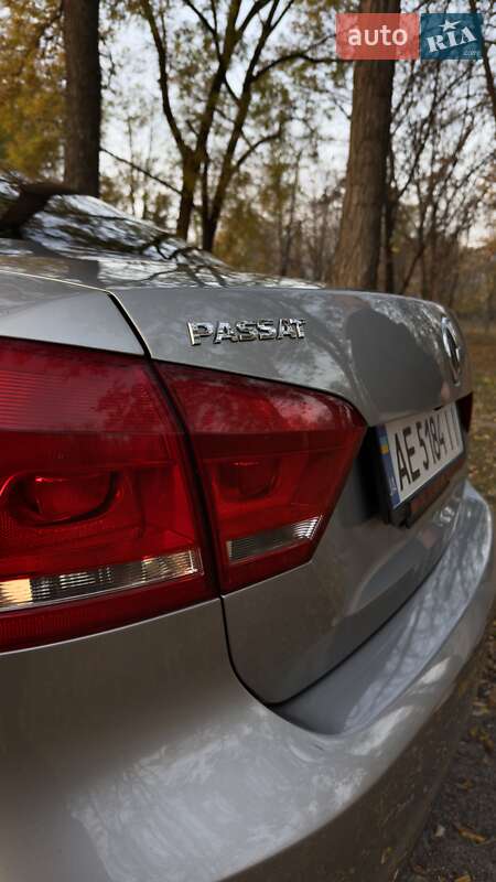 Седан Volkswagen Passat 2013 в Киеве