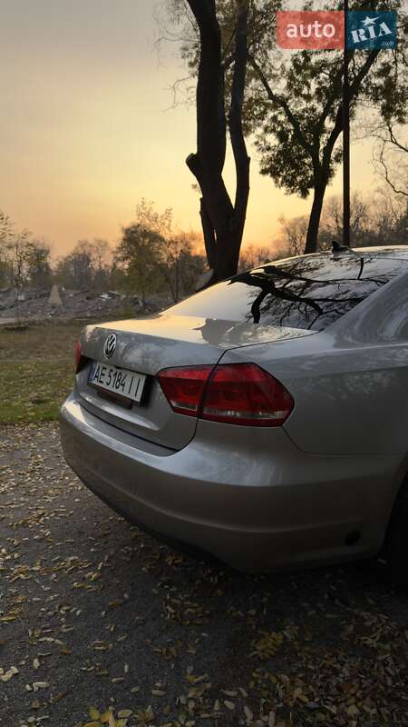 Седан Volkswagen Passat 2013 в Киеве