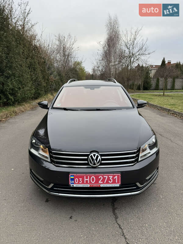 Універсал Volkswagen Passat 2012 в Рівному