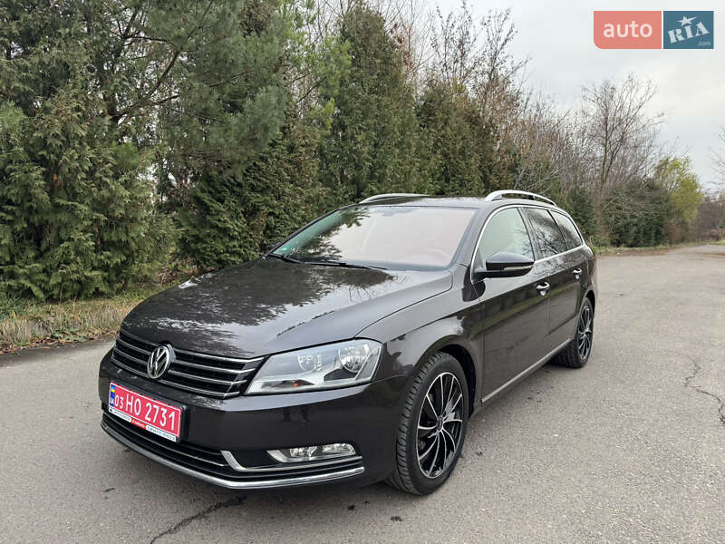 Універсал Volkswagen Passat 2012 в Рівному
