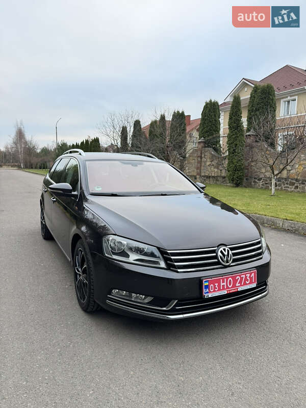 Універсал Volkswagen Passat 2012 в Рівному