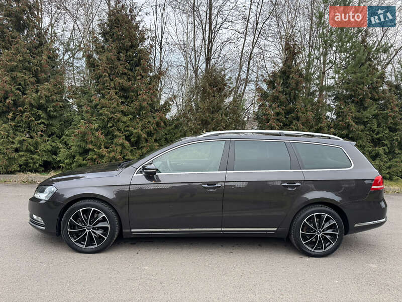 Універсал Volkswagen Passat 2012 в Рівному