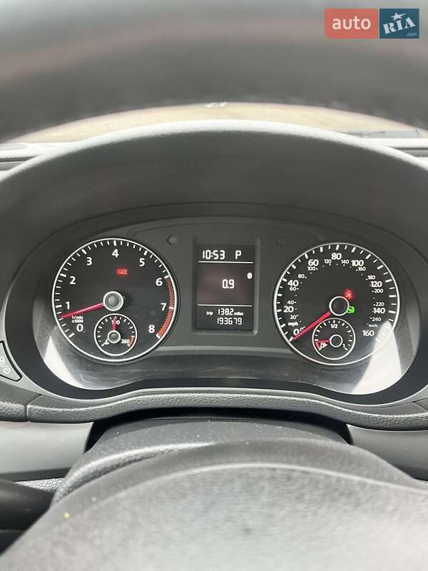 Седан Volkswagen Passat 2013 в Черкассах