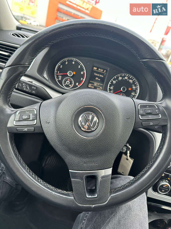 Седан Volkswagen Passat 2012 в Черновцах фото 14 Седан Volkswagen Passat 2012 в Черновцах