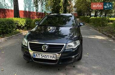 Універсал Volkswagen Passat 2006 в Житомирі