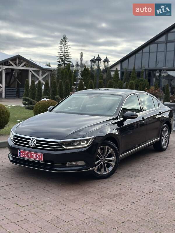 Седан Volkswagen Passat 2016 в Стрые