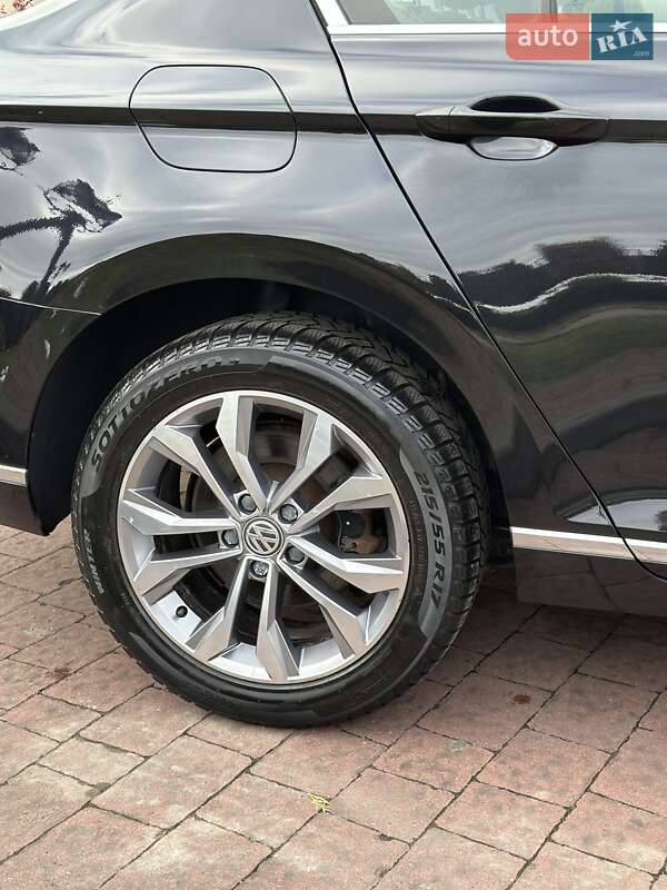 Седан Volkswagen Passat 2016 в Стрые