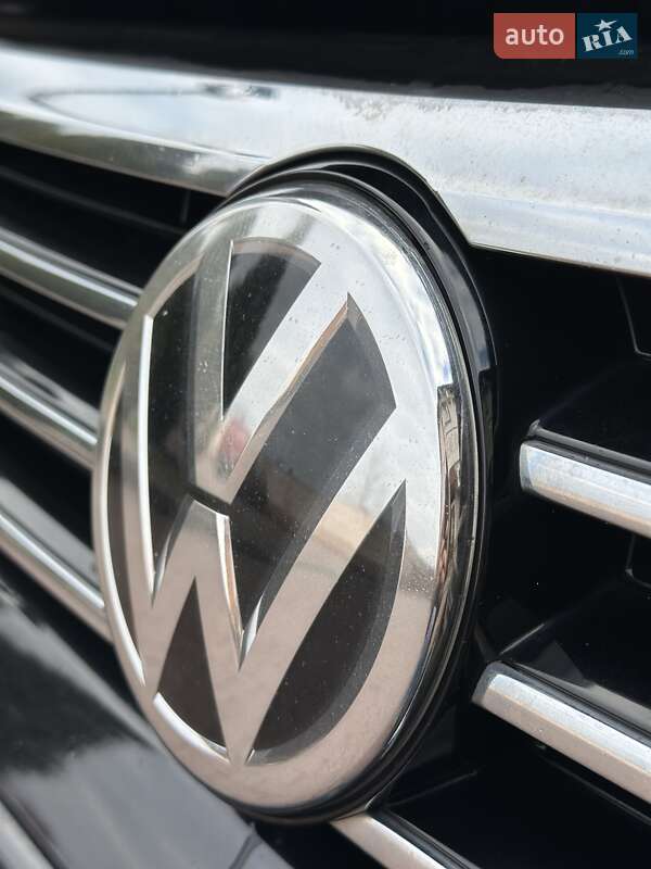 Седан Volkswagen Passat 2016 в Стрые