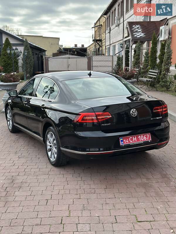 Седан Volkswagen Passat 2016 в Стрые