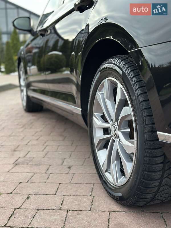 Седан Volkswagen Passat 2016 в Стрые