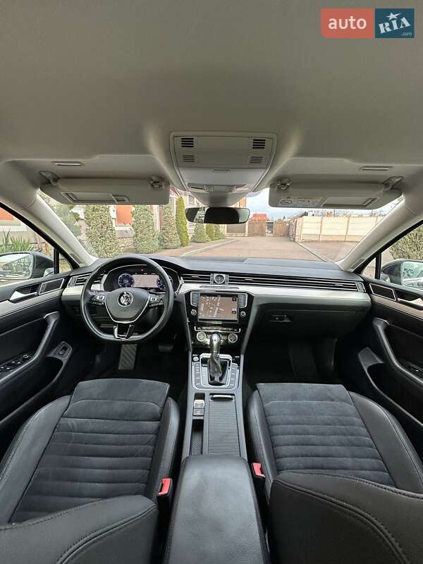 Седан Volkswagen Passat 2016 в Стрые