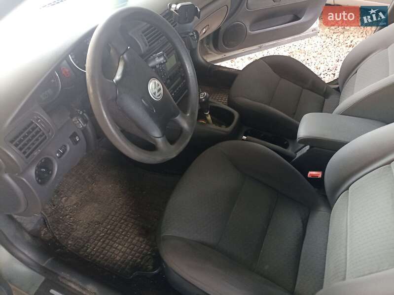 Универсал Volkswagen Passat 2004 в Одессе