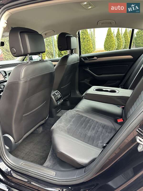 Седан Volkswagen Passat 2016 в Стрые