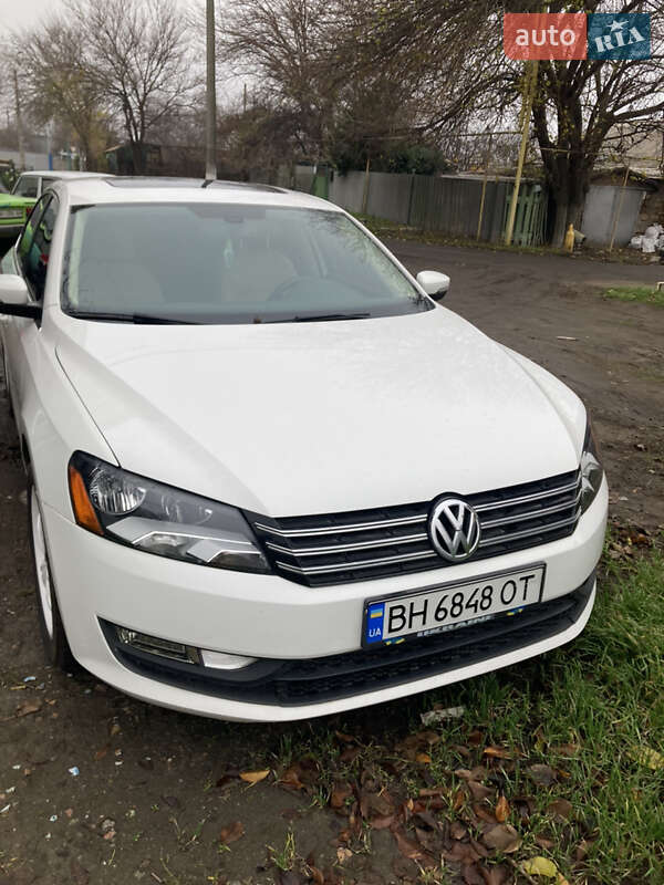 Седан Volkswagen Passat 2013 в Одессе