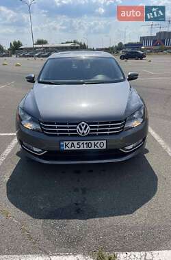 Седан Volkswagen Passat 2013 в Киеве