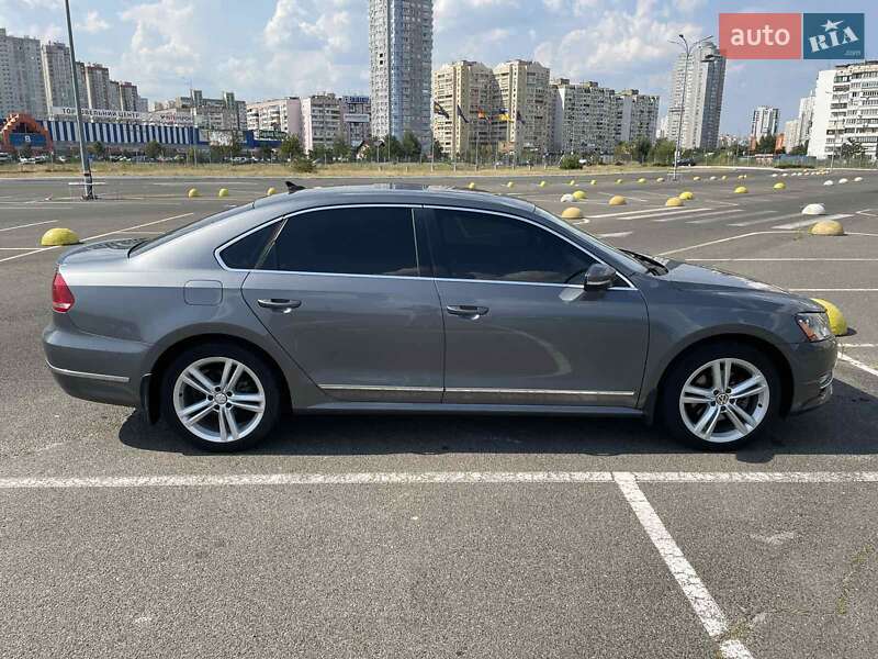 Седан Volkswagen Passat 2013 в Киеве