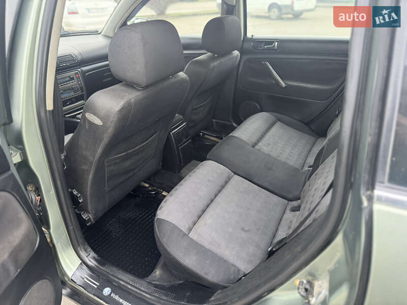 Универсал Volkswagen Passat 2001 в Виноградове