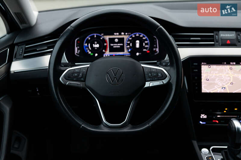 Универсал Volkswagen Passat 2021 в Луцке