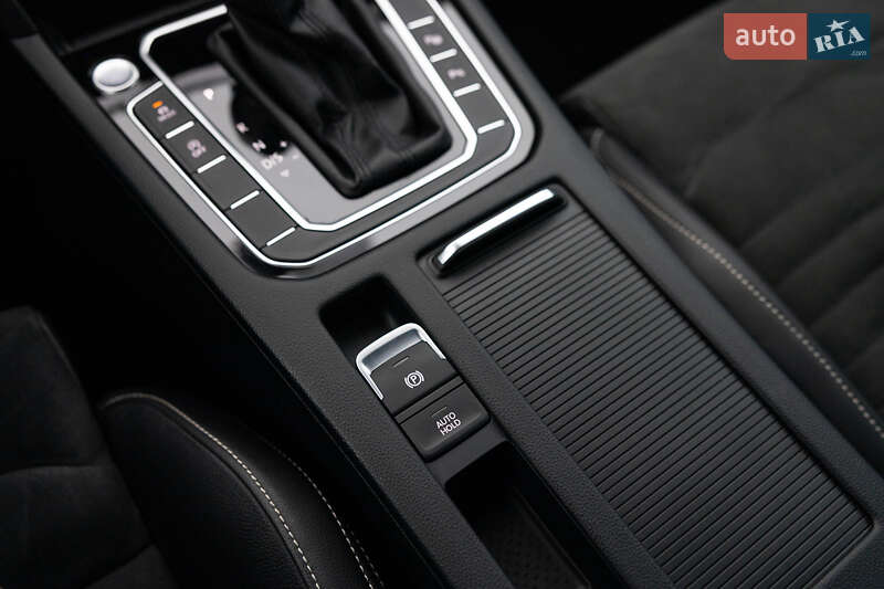 Универсал Volkswagen Passat 2021 в Луцке