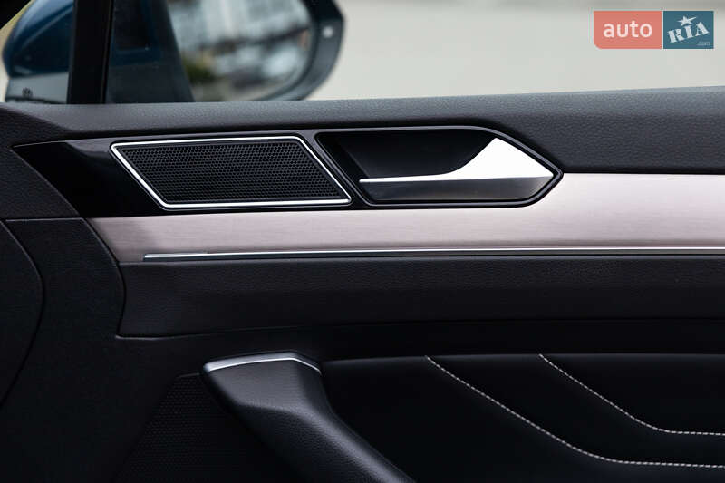 Универсал Volkswagen Passat 2021 в Луцке